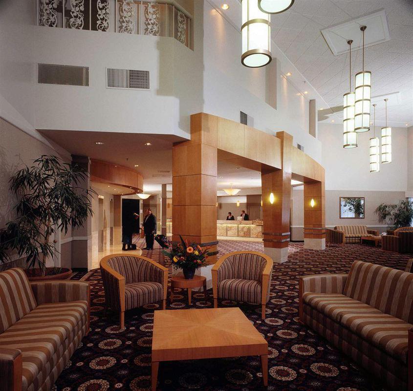Saskatoon Inn & Conference Centre Beltér fotó