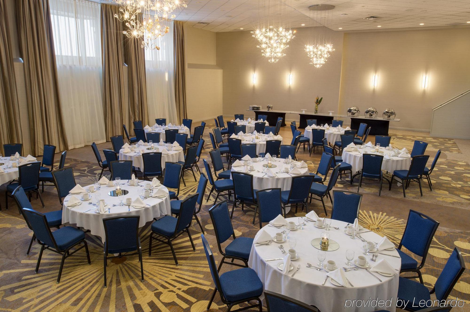 Saskatoon Inn & Conference Centre Kültér fotó