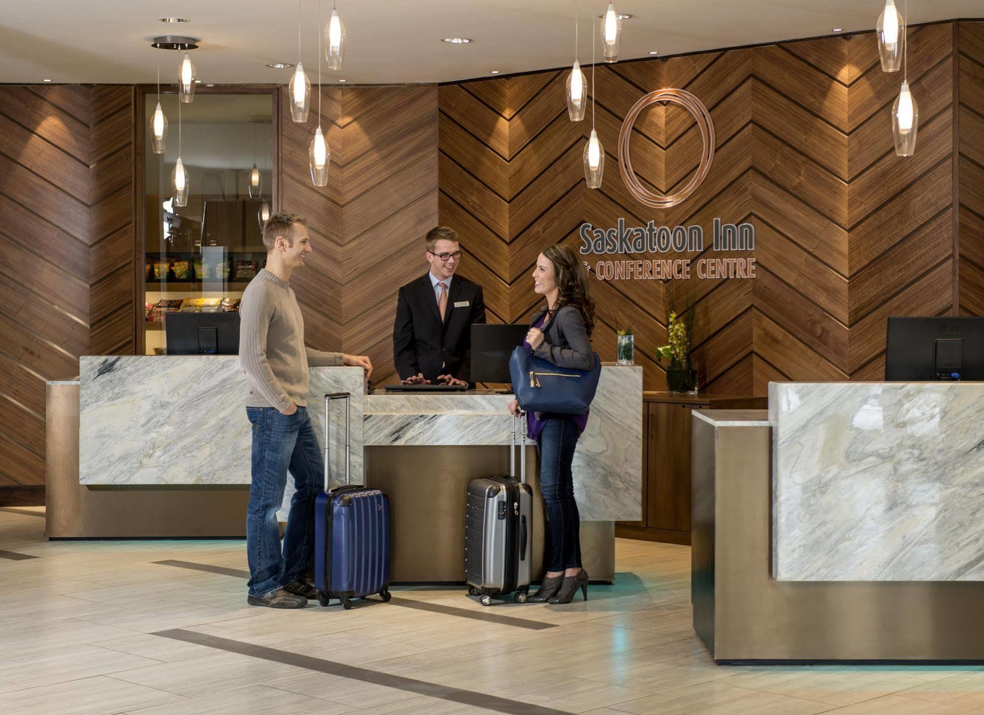 Saskatoon Inn & Conference Centre Kültér fotó